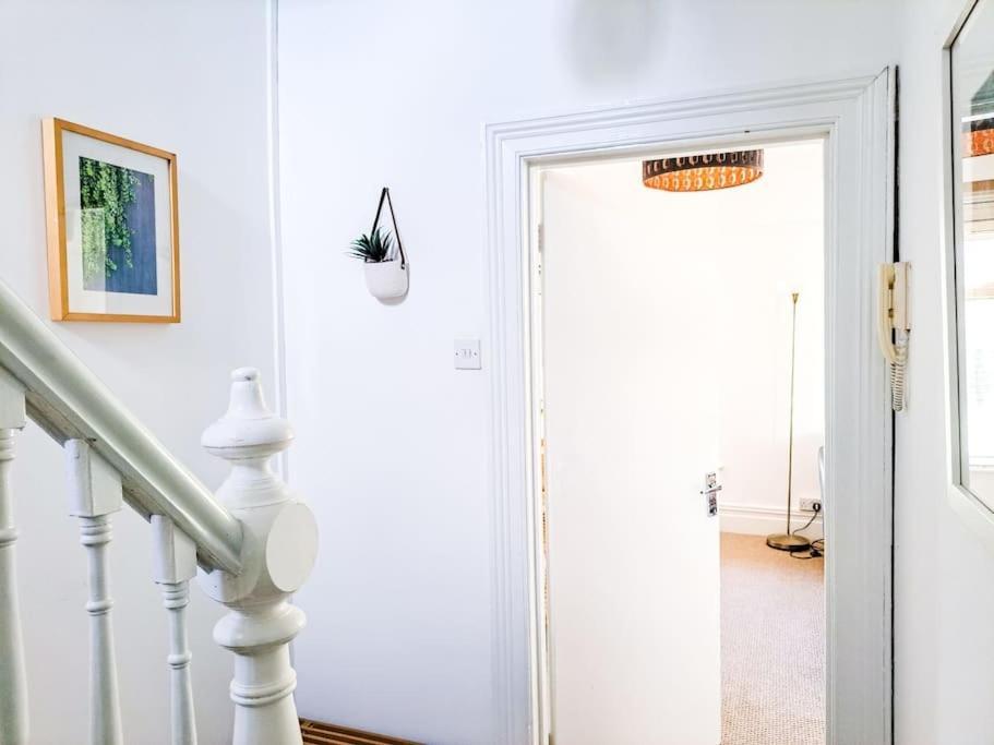 Apartament 3 Bed Flat Near To Cardiff And Cardiff Bay Zewnętrze zdjęcie