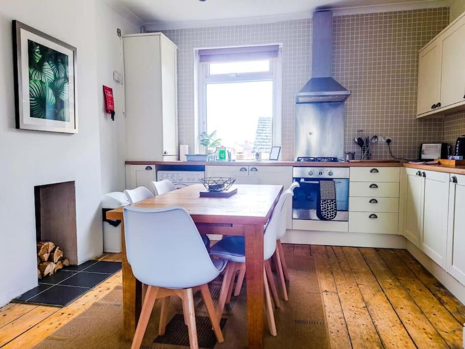 Apartament 3 Bed Flat Near To Cardiff And Cardiff Bay Zewnętrze zdjęcie