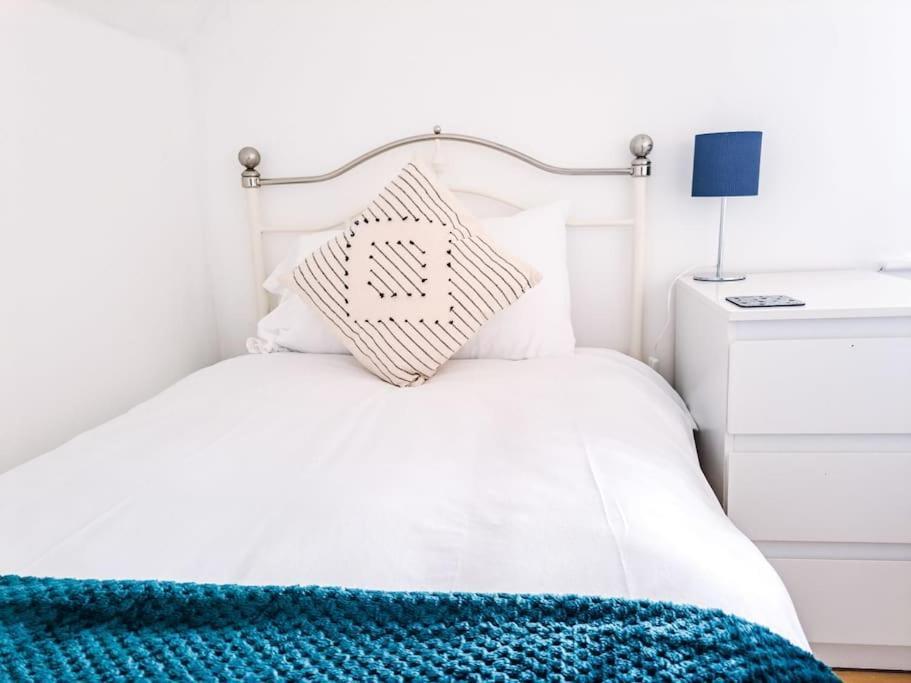 Apartament 3 Bed Flat Near To Cardiff And Cardiff Bay Zewnętrze zdjęcie